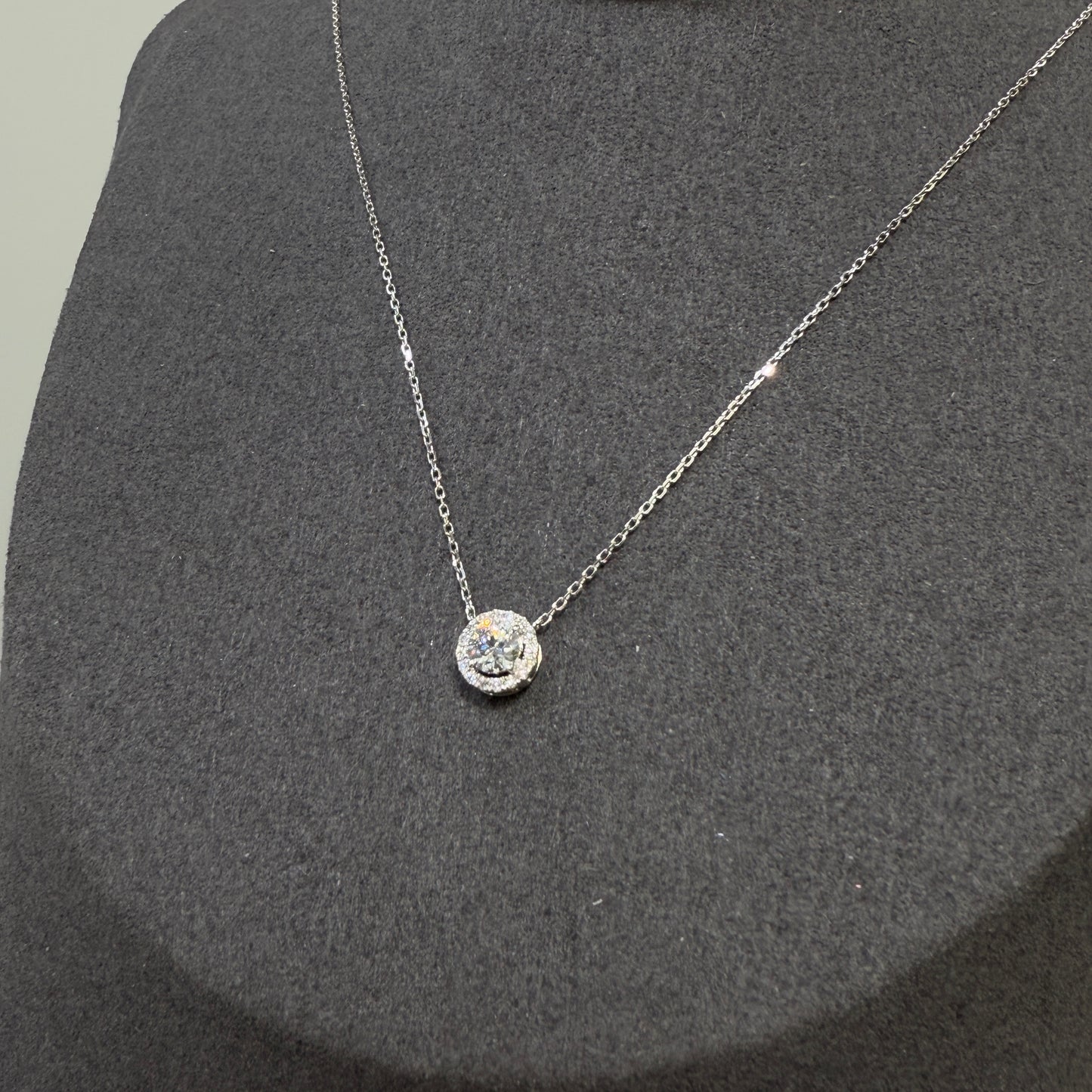 Lab diamond round 0.25ct halo necklace