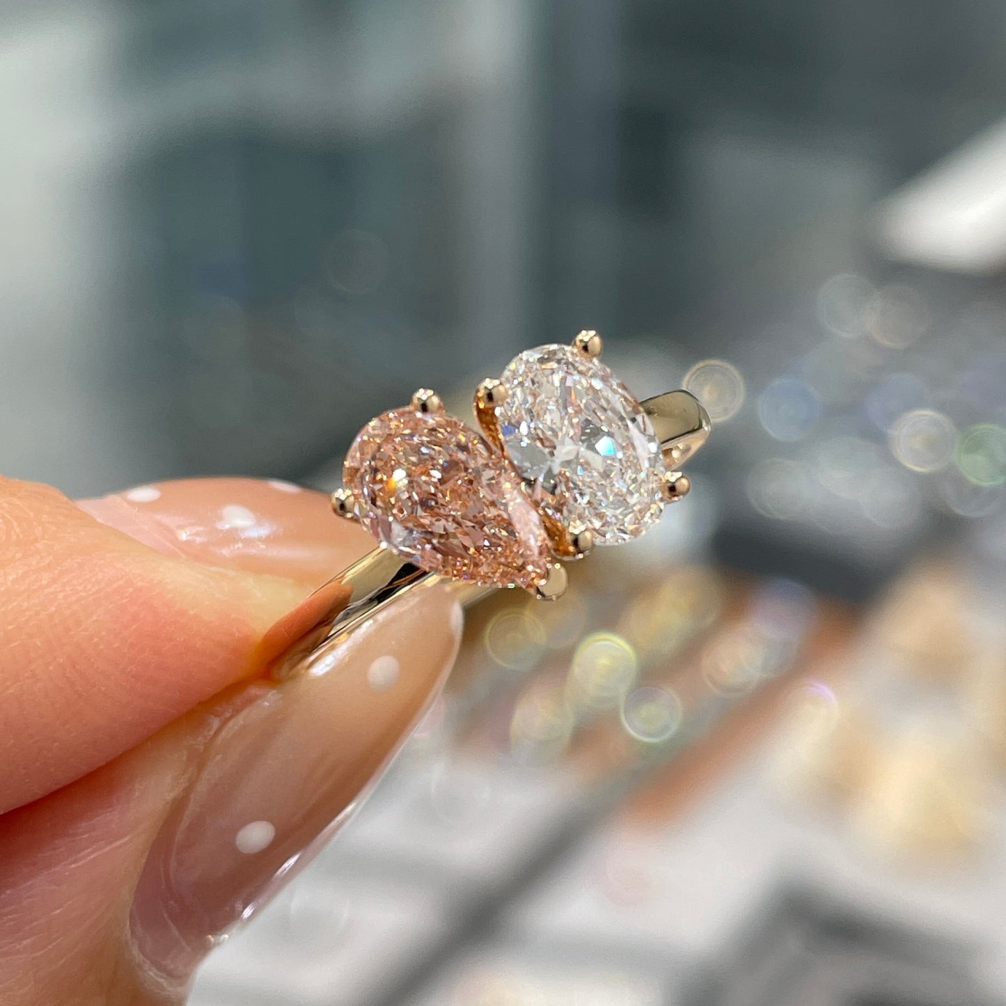 IGI pink diamond pear 0.7ct with lab diamond oval 0.7ct toi et moi ring