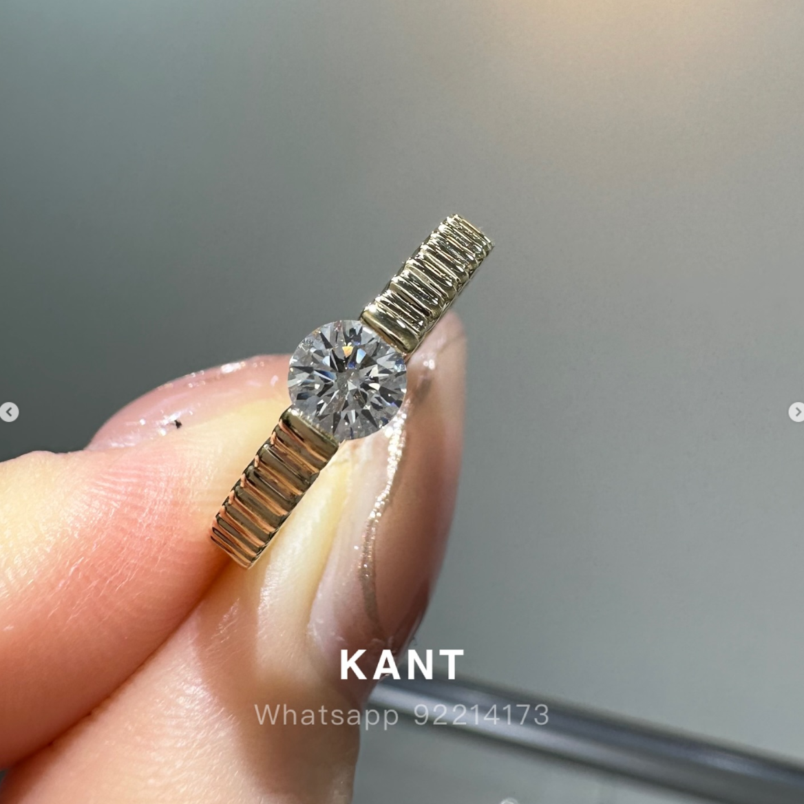 Lab diamond round 0.3ct straight vertical line band ring