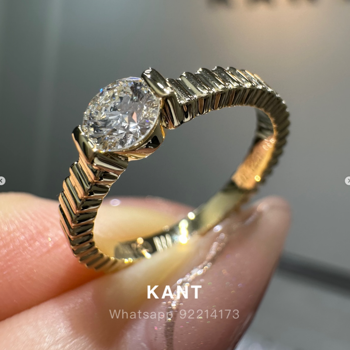 Lab diamond round 0.3ct straight vertical line band ring