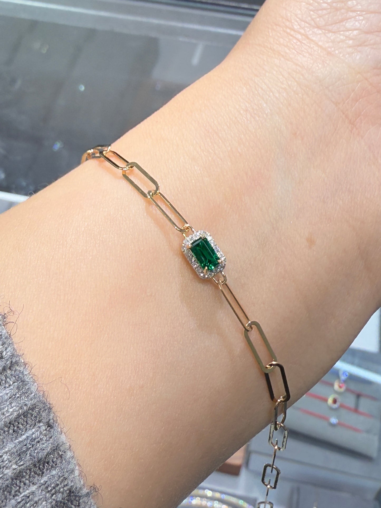 Lab green emerald emerald cut 0.25ct halo with paper clip bracelet