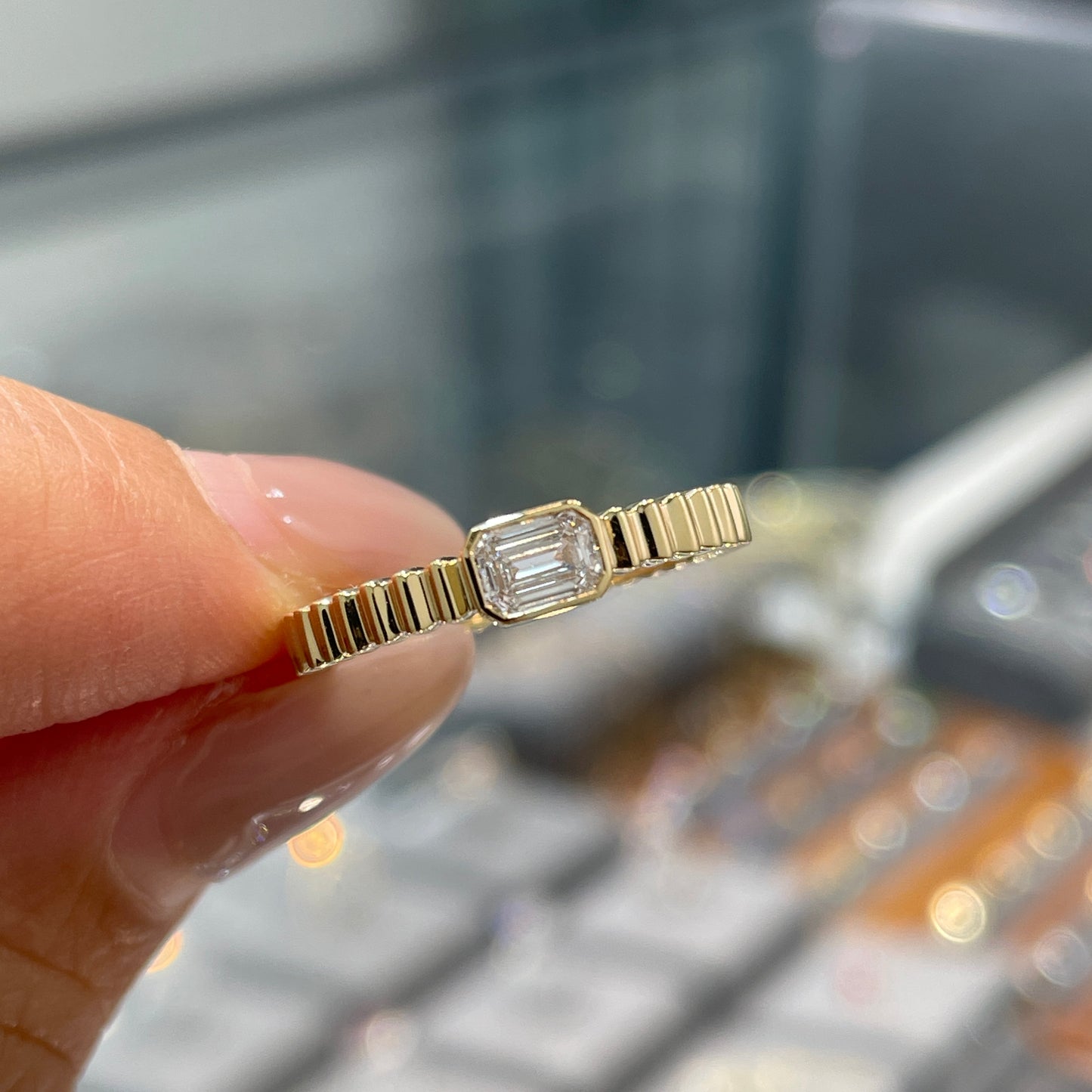 Lab diamond Emerald cut 0.3ct horizontal bezel set with vertical line band ring