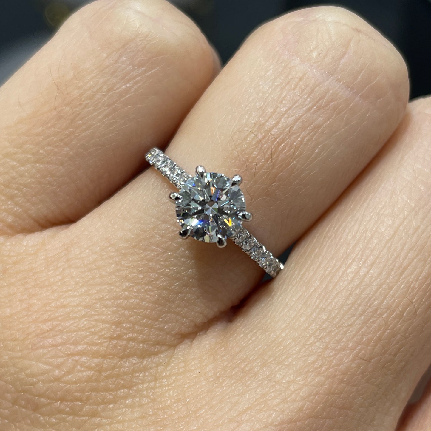 IGI lab diamond round 1ct six-prong cathedral pave band ring