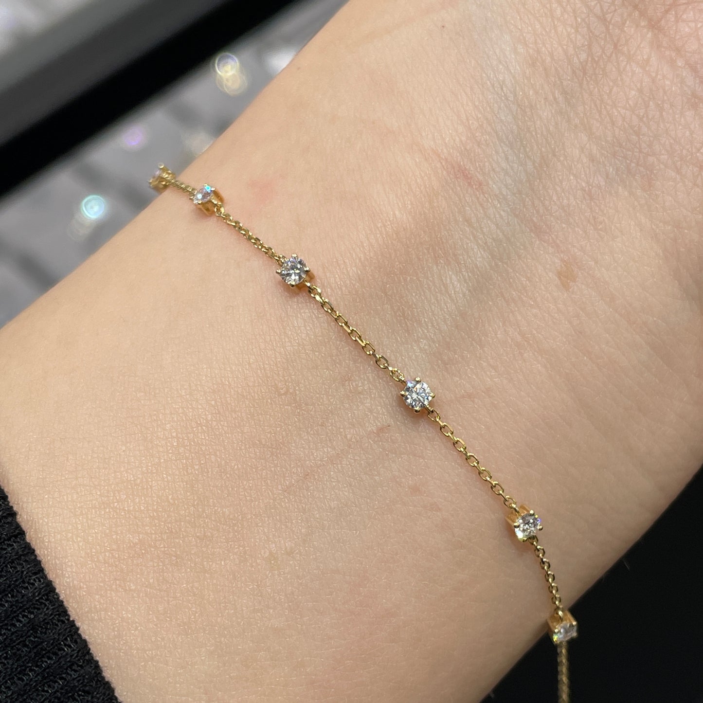9k Lab diamond round 0.18ct six stone bracelet