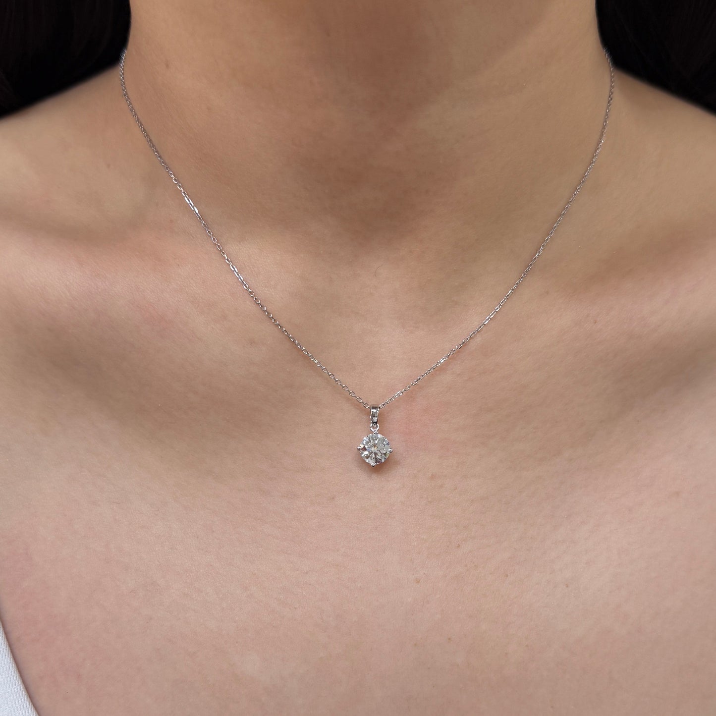 Lab Diamond round 1ct compass four-prong pendant