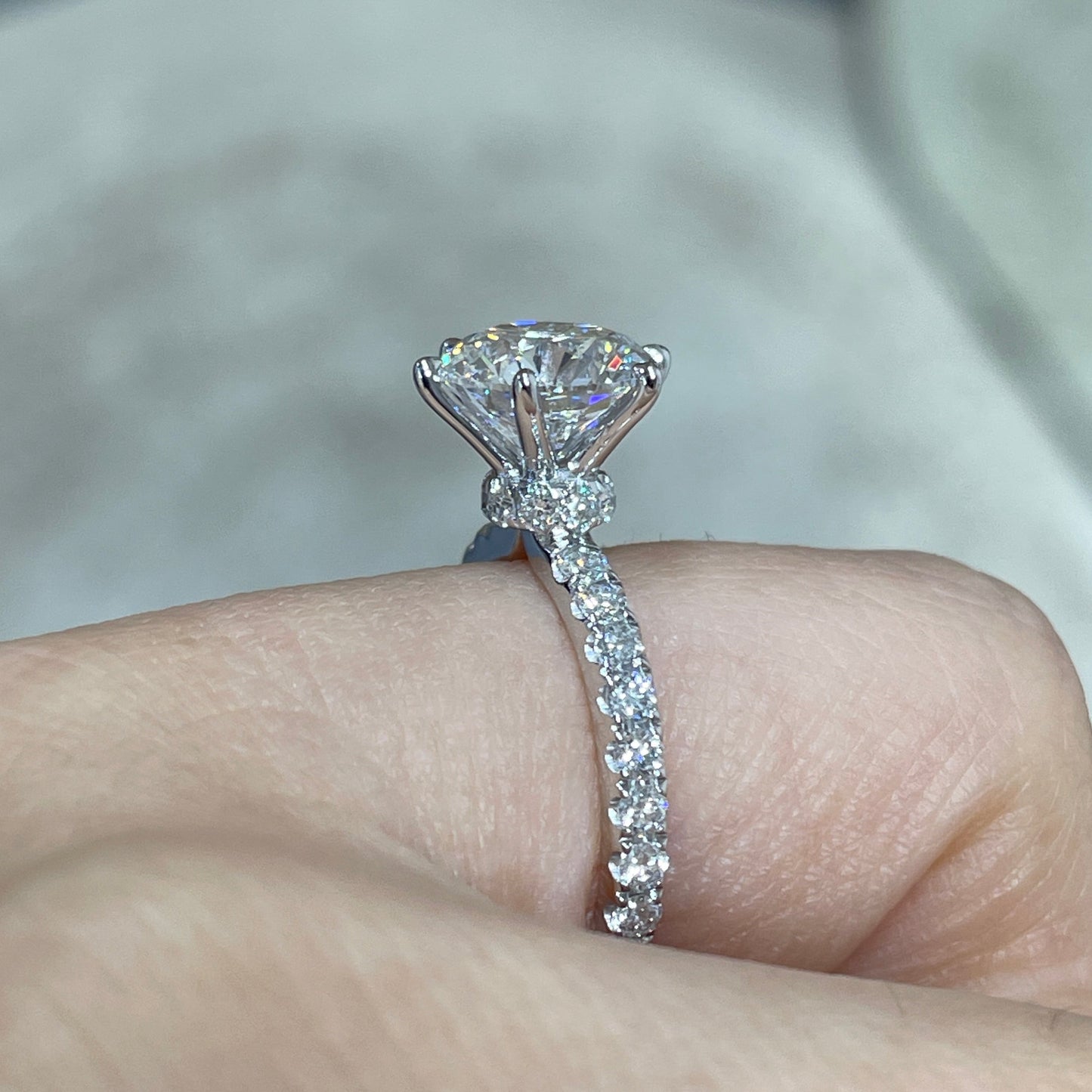 IGI lab dimaind Round 2ct four-prong underhalo pave ring