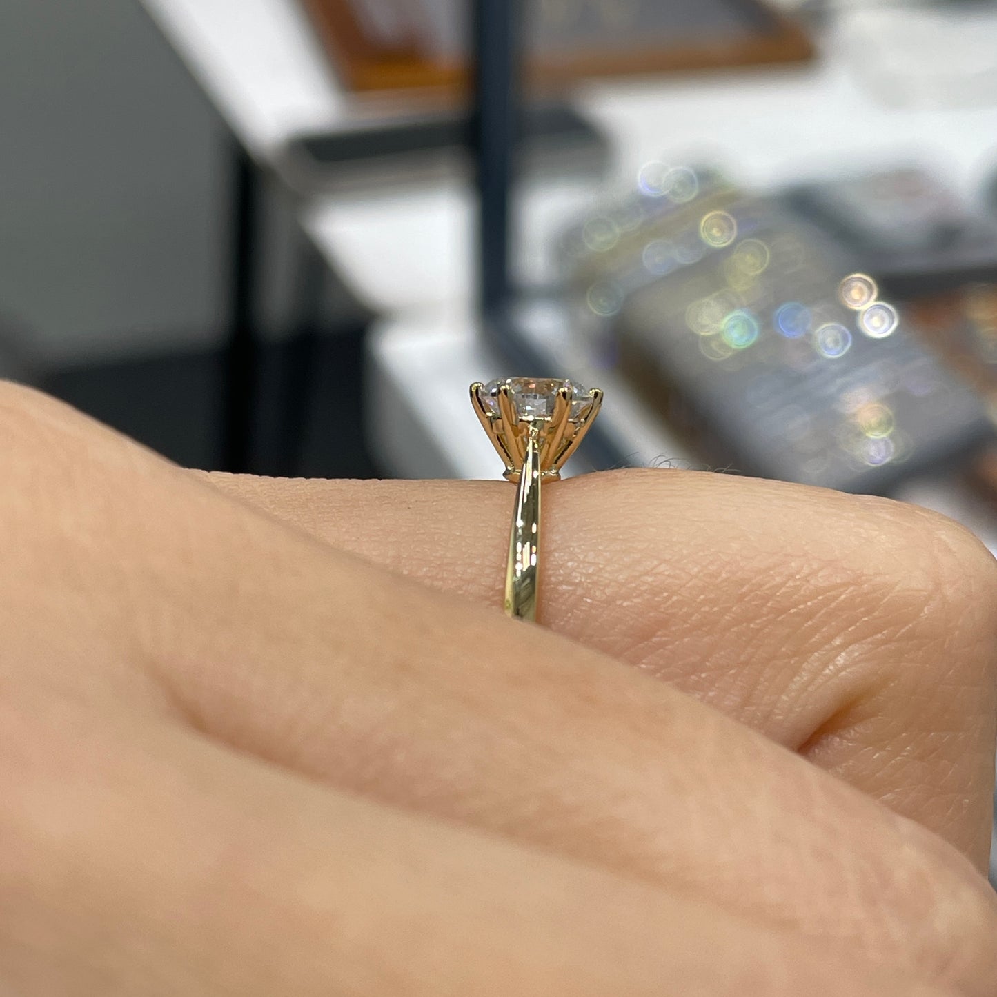 Lab Diamond round 1ct classic Six-prong solitaire ring