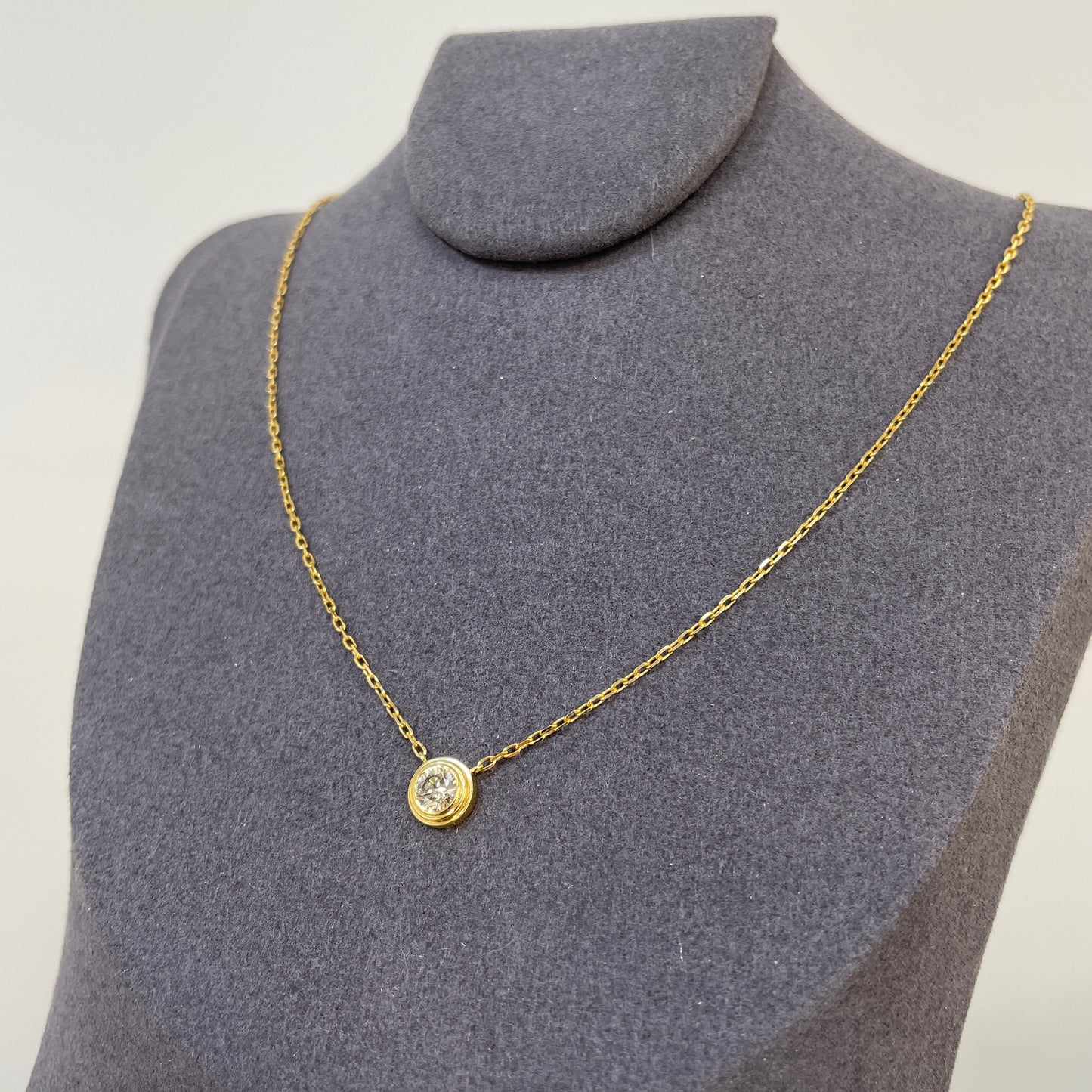 Lab diamond round 0.3ct bezel necklace