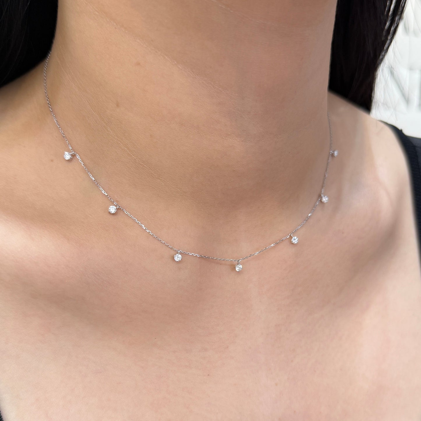 9k Lab diamond round 0.45ct dangling necklace