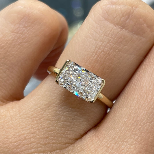 IGI lab diamond Radiant cut 1.8ct half bezel east west ring