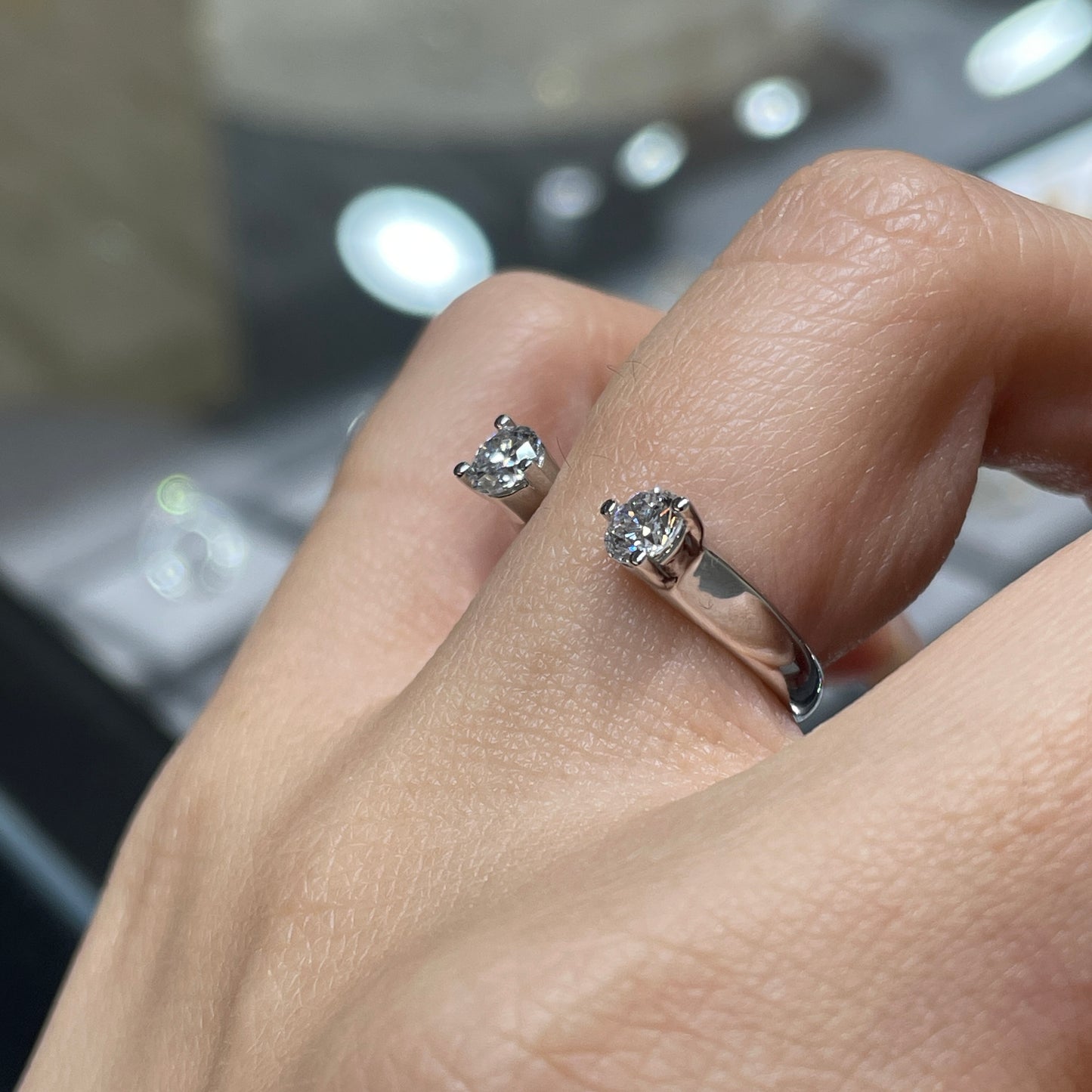 Lab Diamond round 0.6ct duo invisable open ring