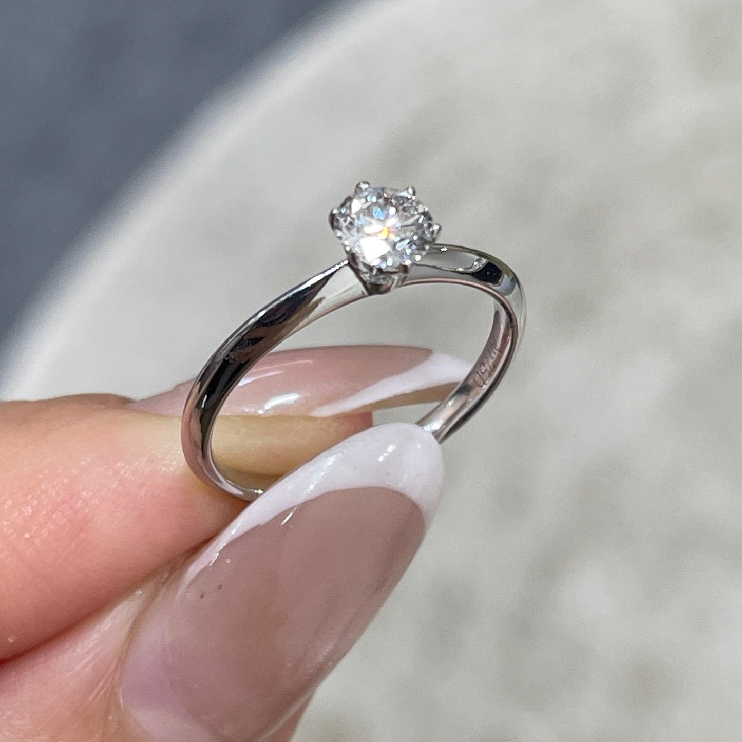 Lab diamond round 0.3ct six-prong knife edge band ring