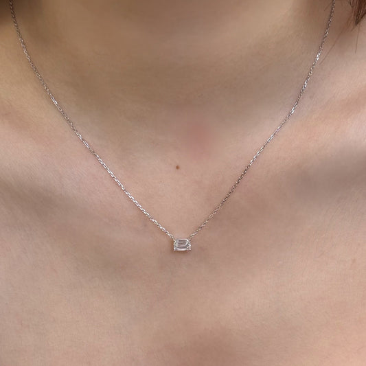 Lab diamond emerald cut 0.7ct four-prong necklace