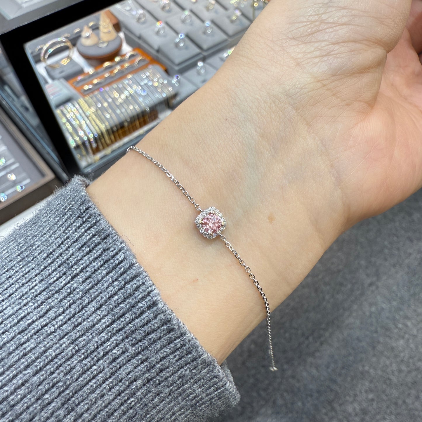 Lab pink diamond round 0.25ct halo bracelet
