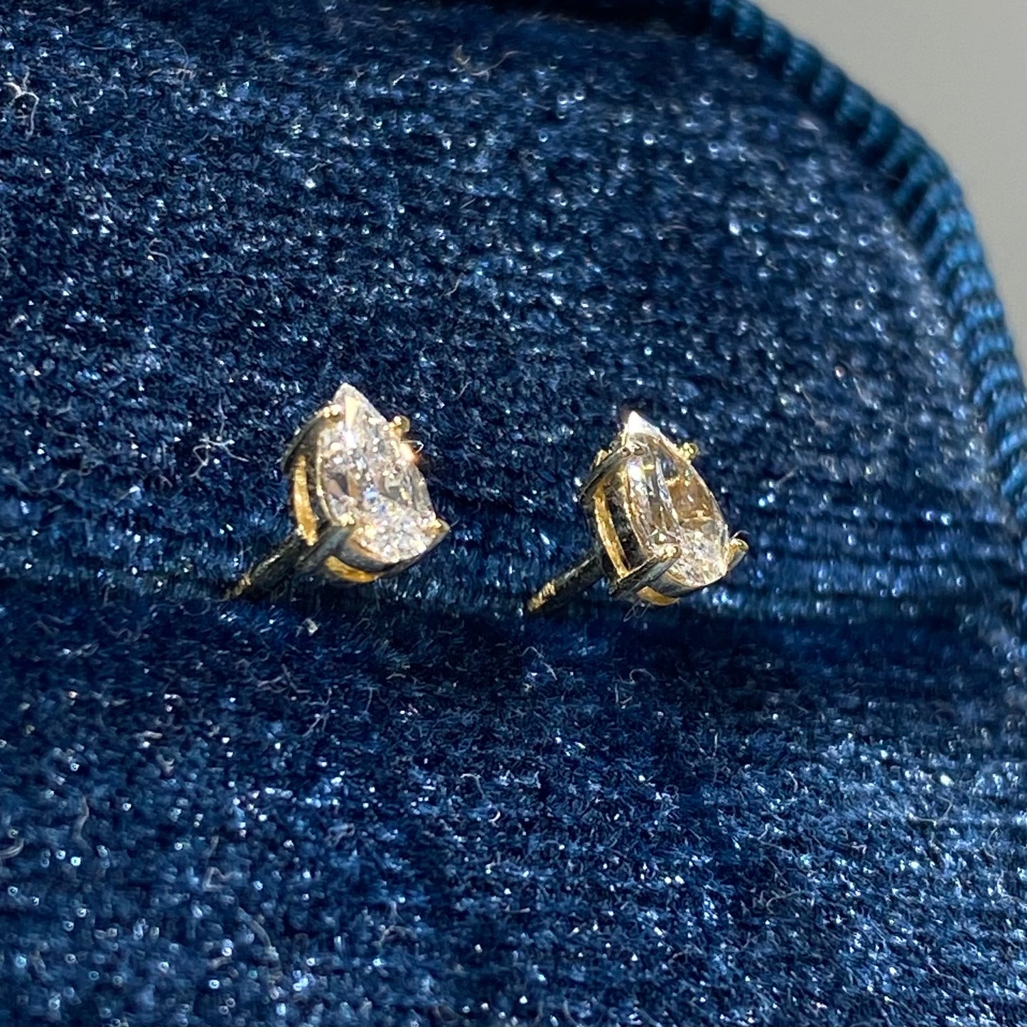 Lab diamond Pear shape 0.3ct stud earrings -pair