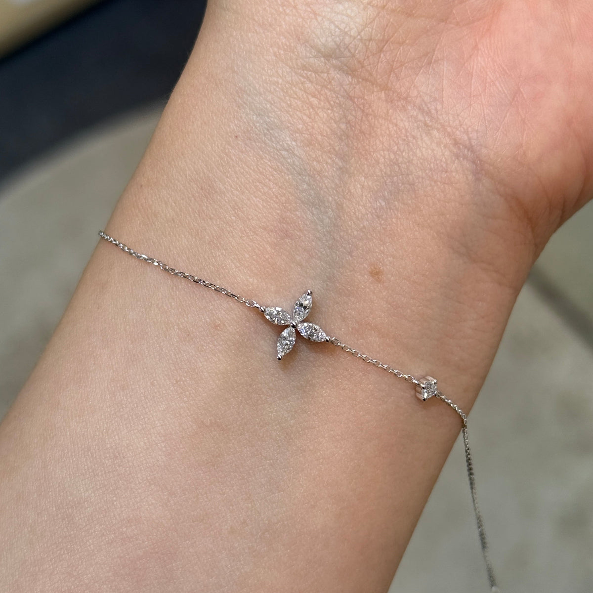 9k Lab diamond marquise flower with little diamond bracelet