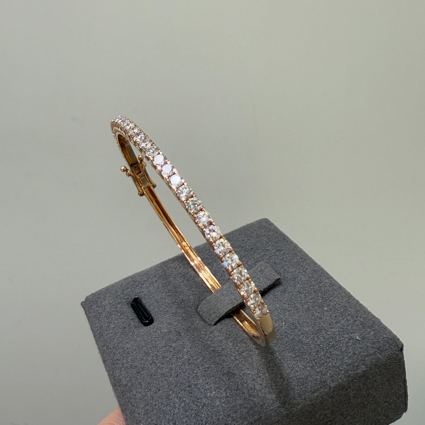 Lab diamond round 1.7ct four-prong half tennis bangle