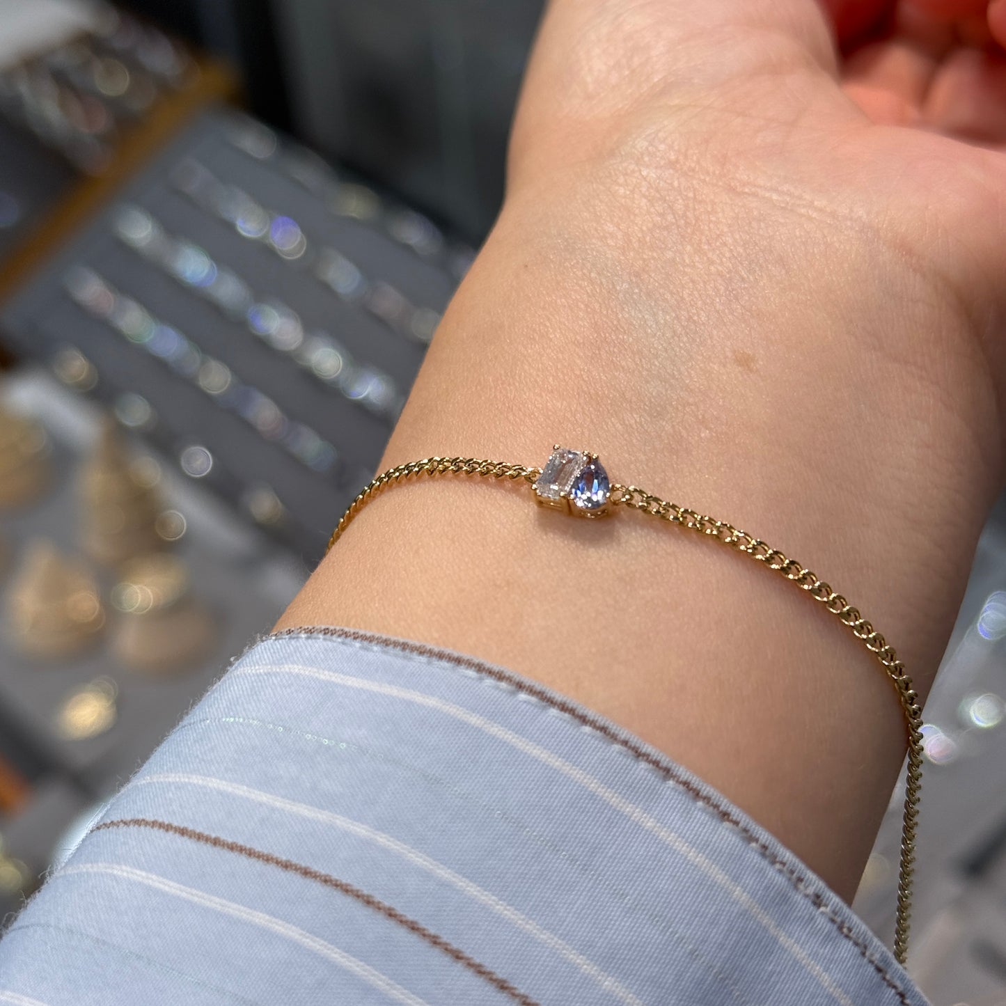 Lab sapphire cornflower color pear shape 0.25ct with lab diamond emerald cut 0.3ct toi et moi 1.8mm Cuban bracelet￼