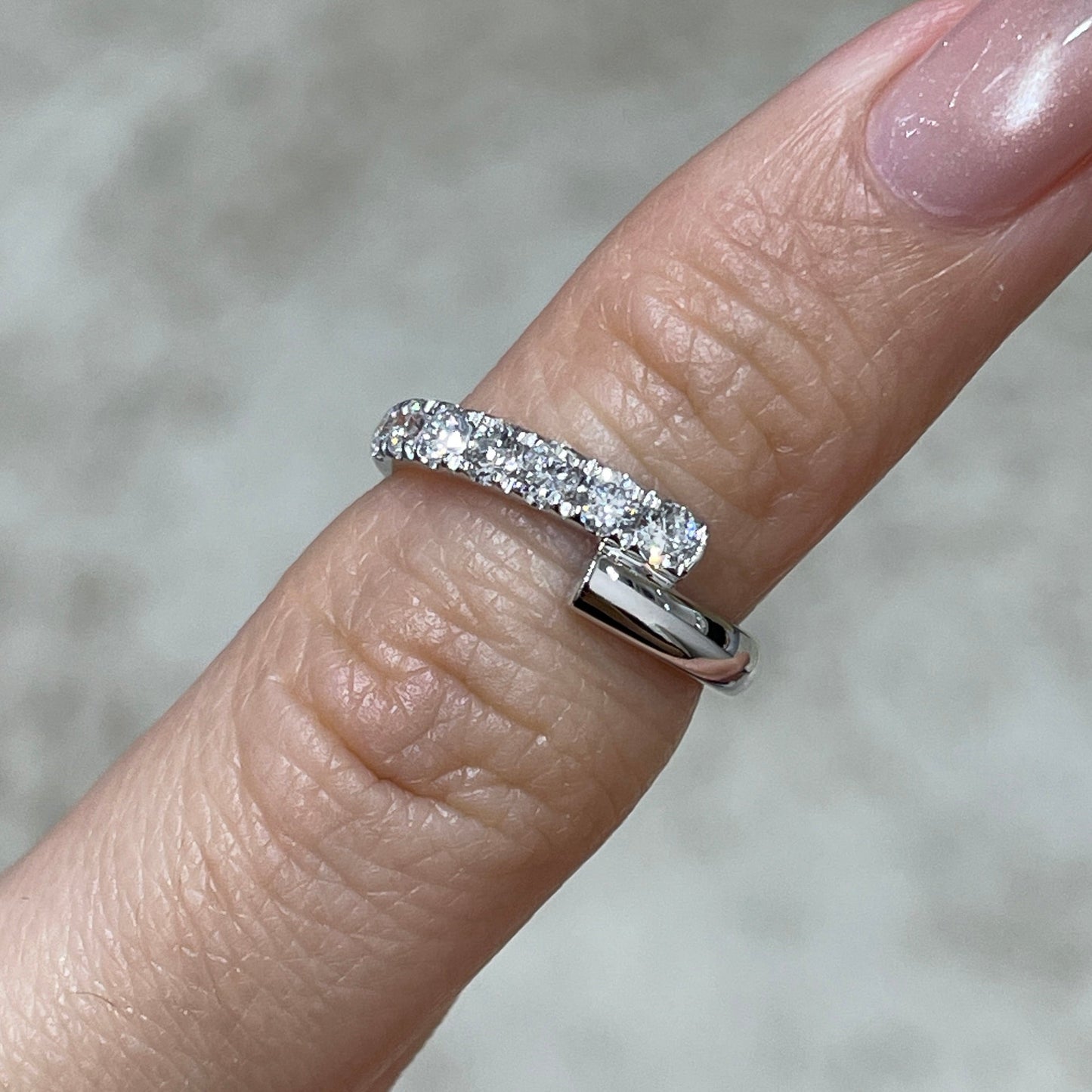 9k lab diamond round 0.3ct round lucky pinky ring