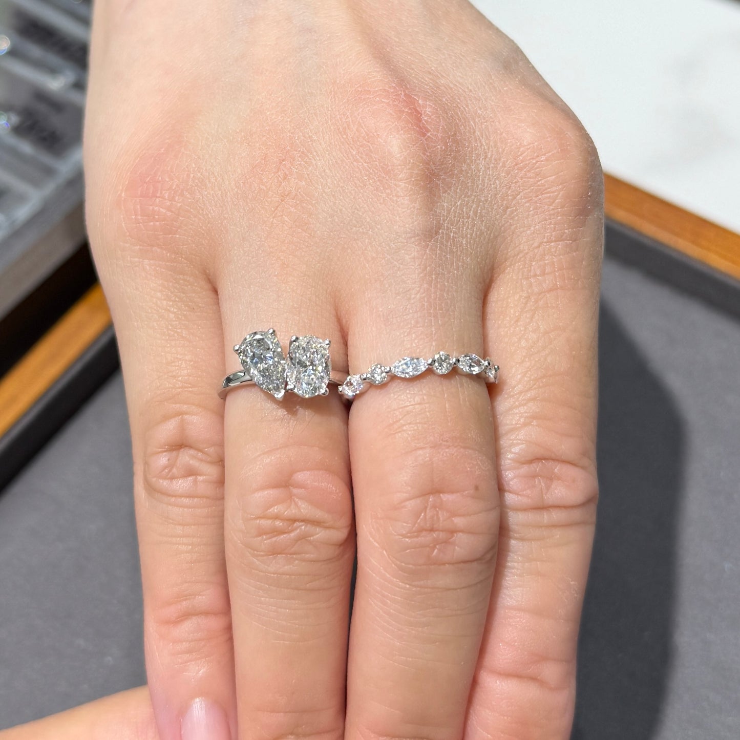 IGI Lab diamond Oval and pear 2ct toi et moi ring