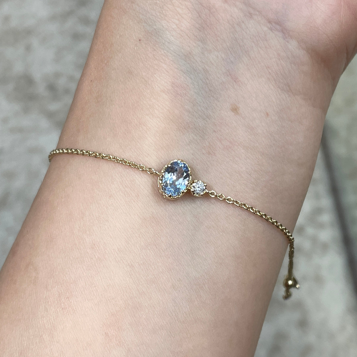 9k Lab sapphire aquamarine oval 0.9ct with lab diamond round 0.1ct thick chain bracelet