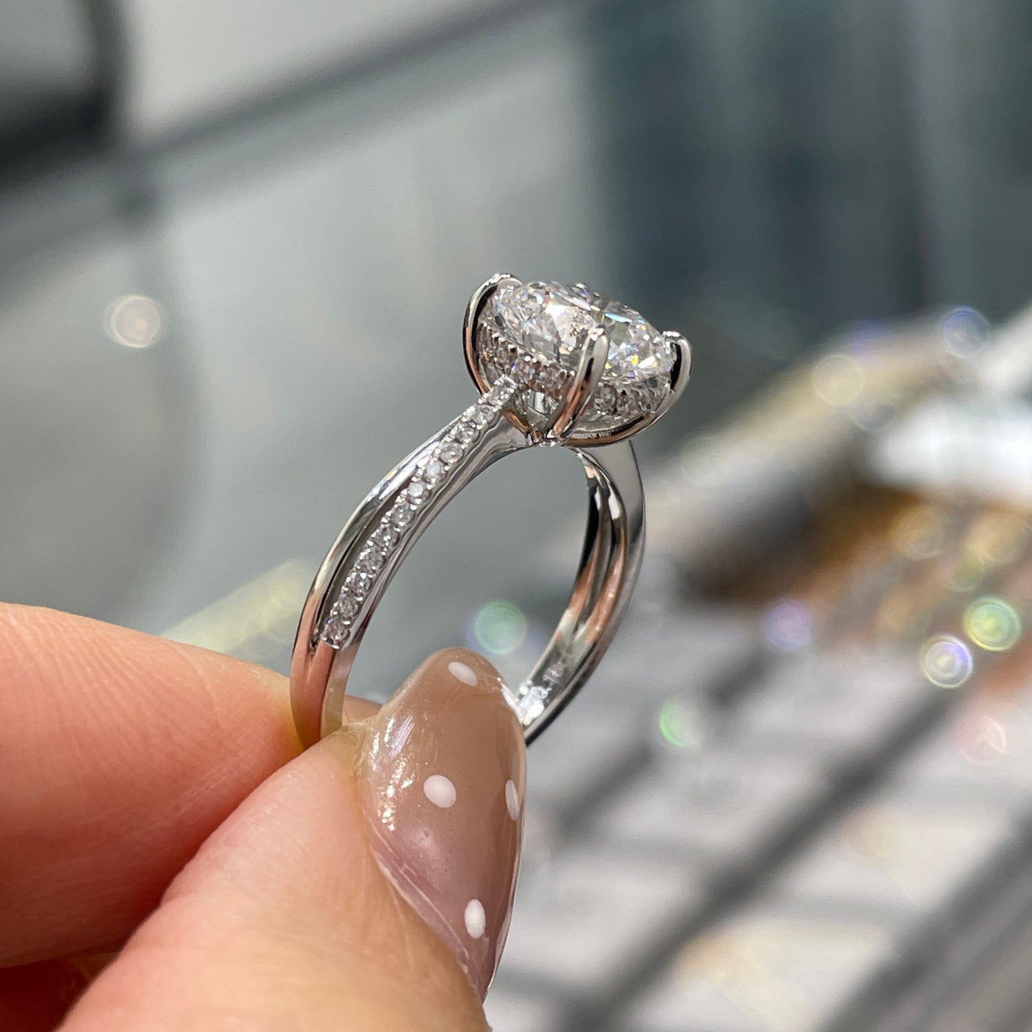 IGI lab diamond Round 2ct four-prong underhalo criss cross diamond band ring