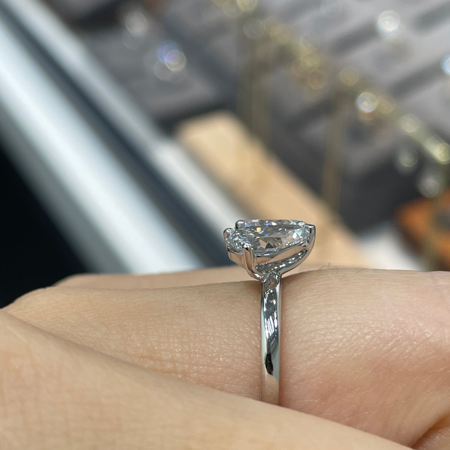 IGI Lab diamond Oval and pear 2ct toi et moi ring