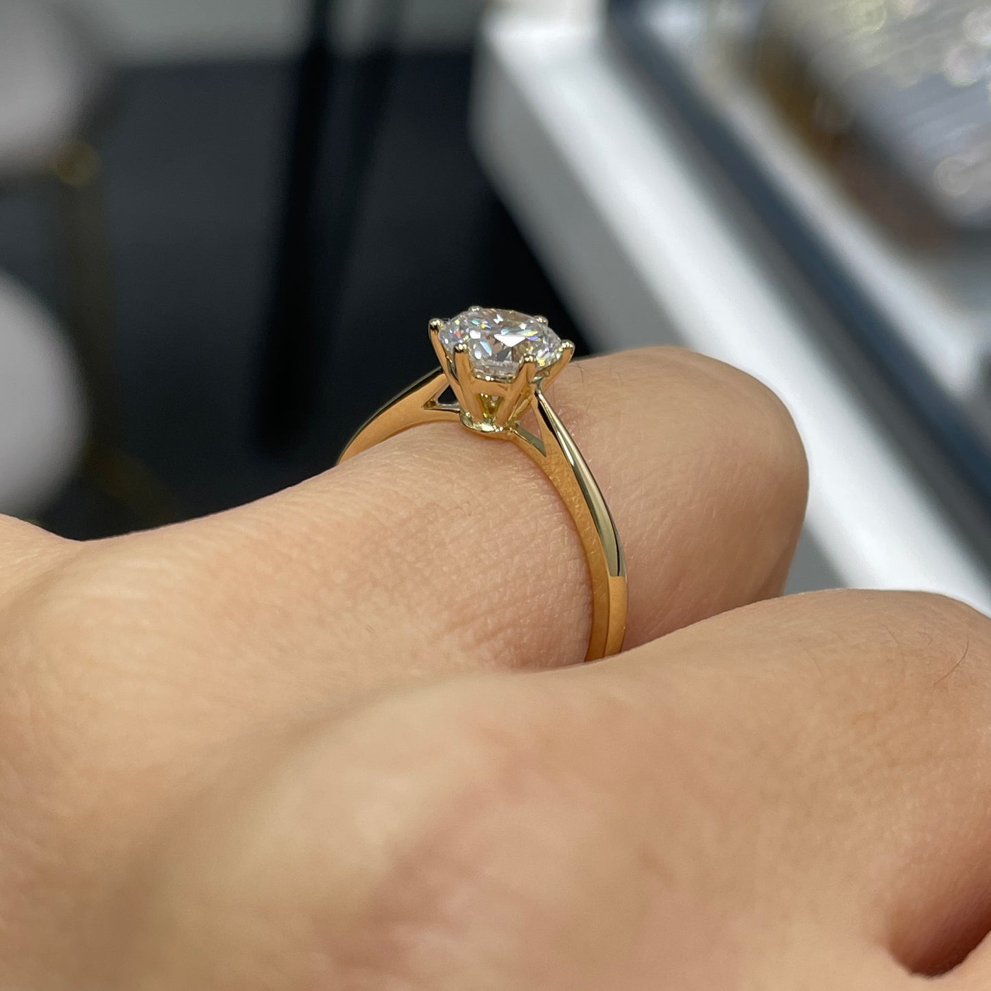 Lab Diamond round 1ct classic Six-prong solitaire ring