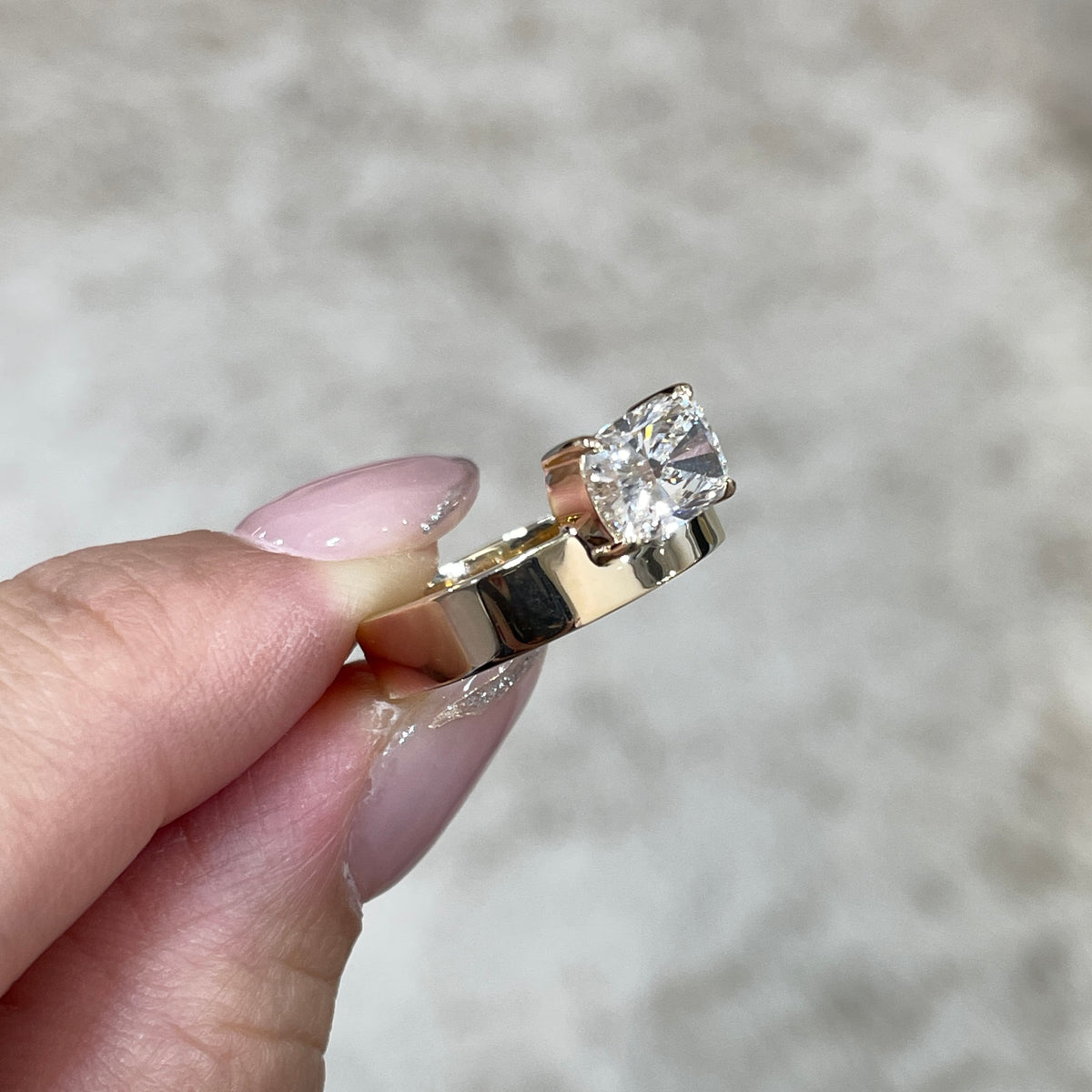 IGI Lab diamond long cushion shape 1.5ct four-prong horizontal top setting thick flat band ring