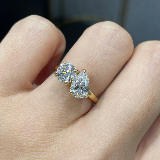 Lab diamond round and pear 2ct toi et moi ring