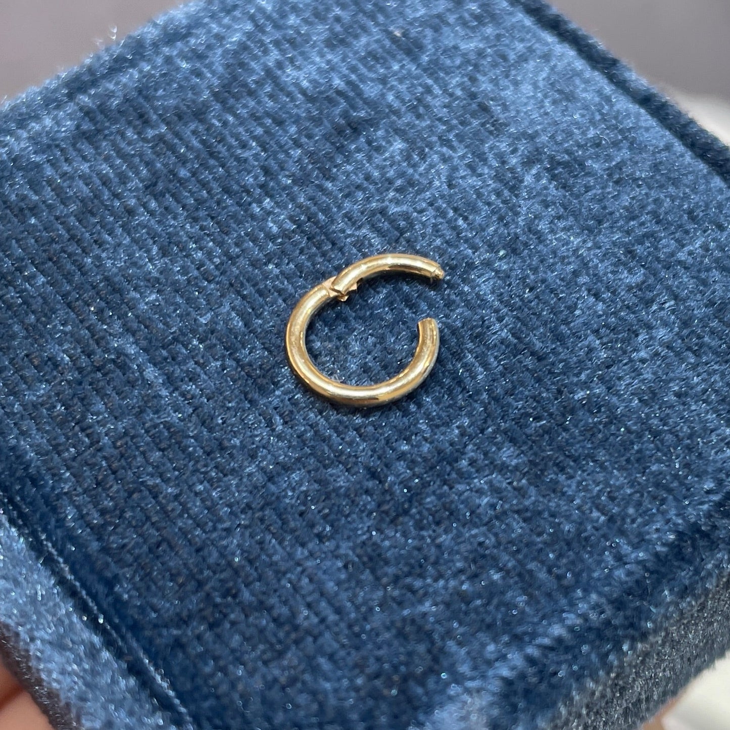 18k Infinity 6mm hoop earring - each
