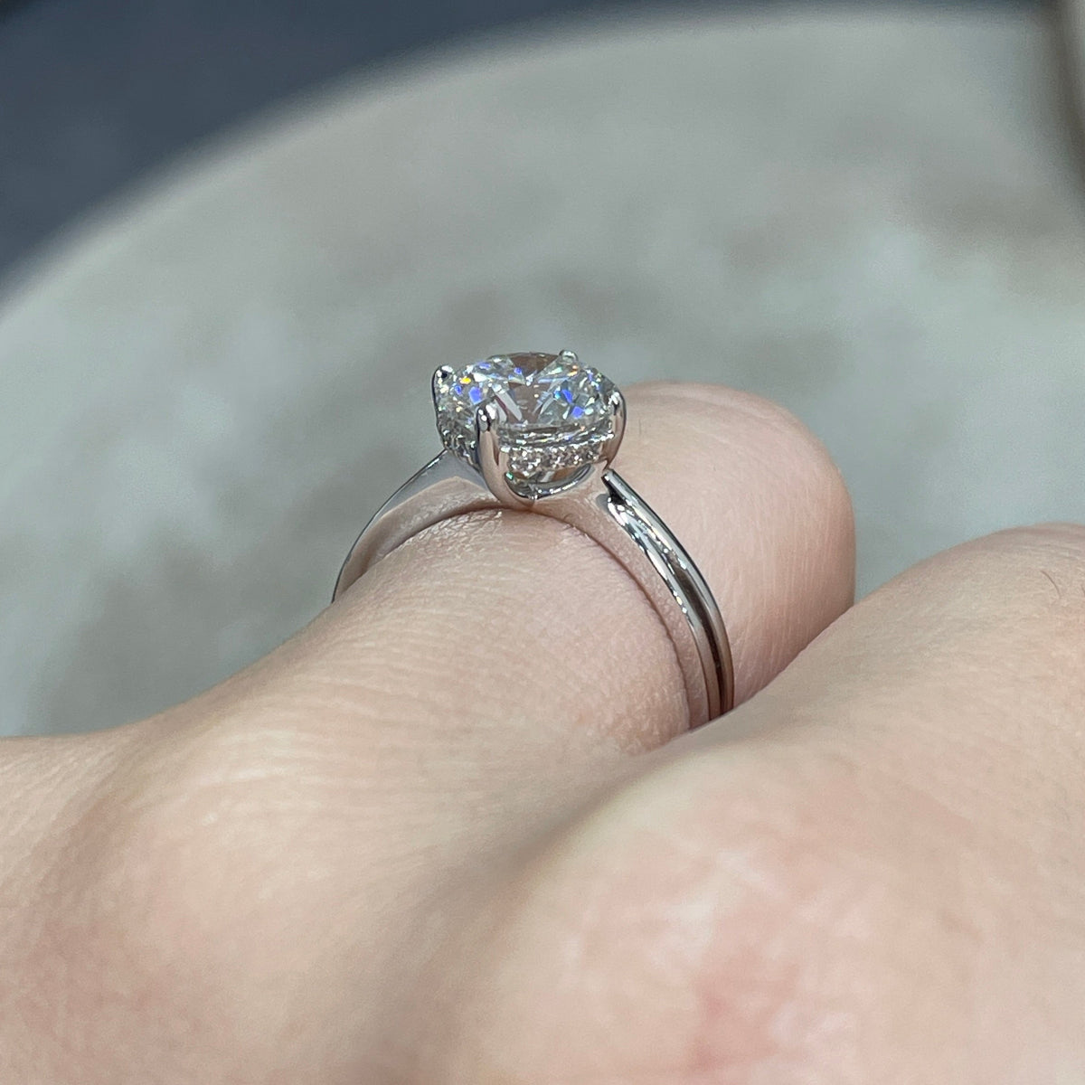 IGI Lab diamond Round 2ct compass four-prong underhalo criss cross band ring