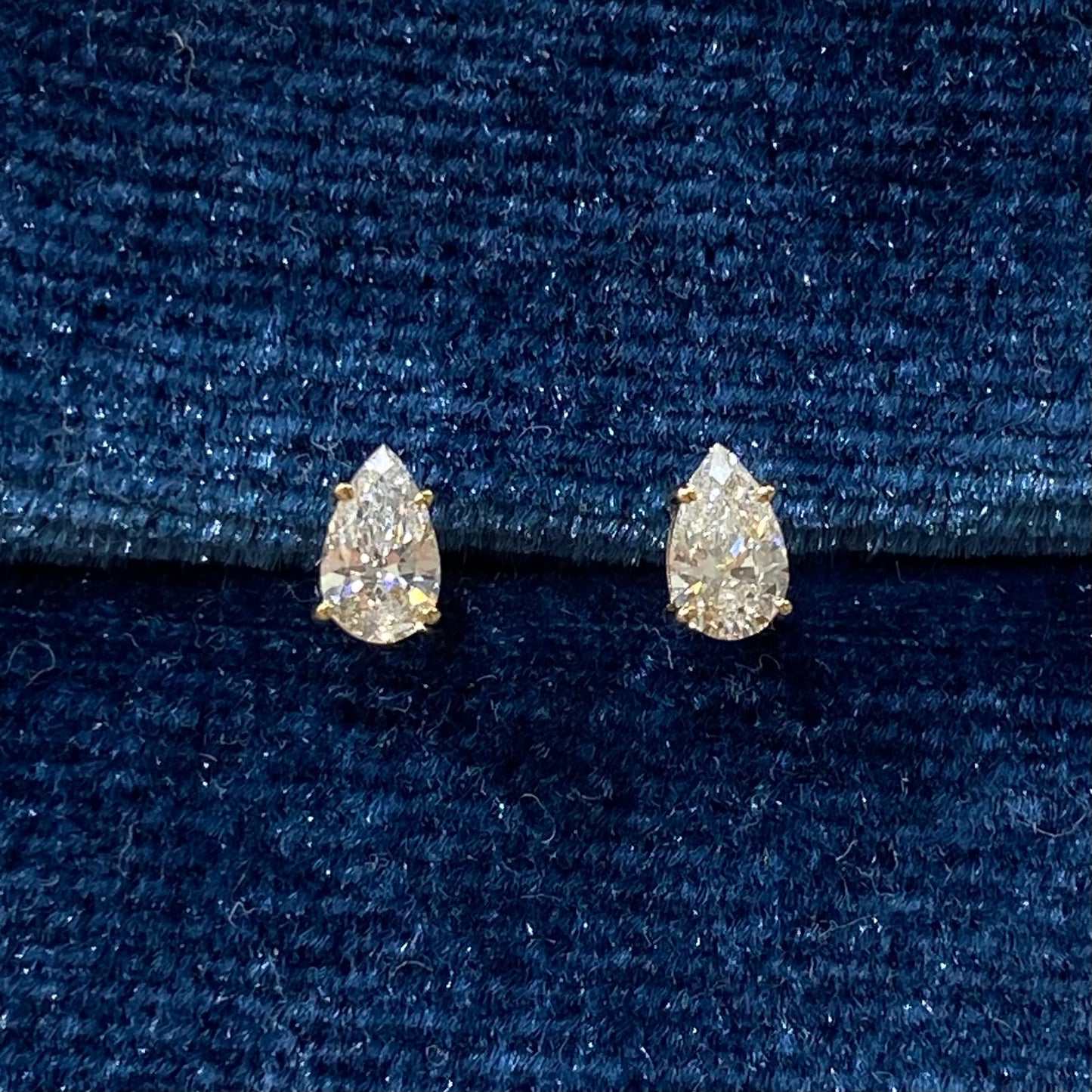 Lab diamond Pear shape 0.3ct stud earrings -pair