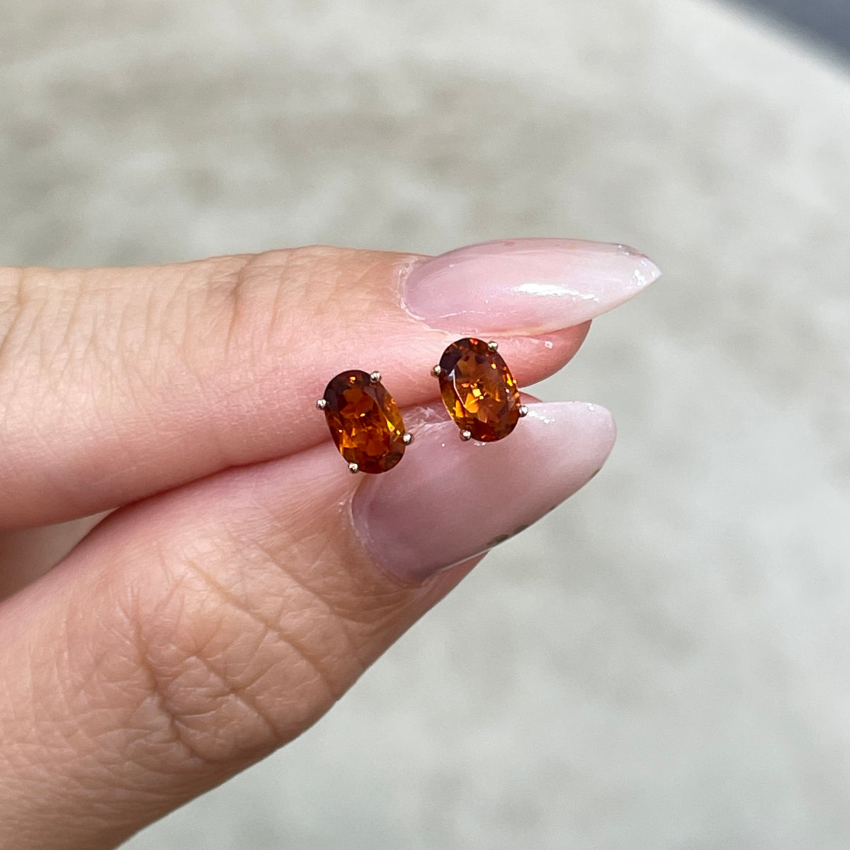 9k natural madeira citrine oval shape 1ct four-prong stud earrings - pair