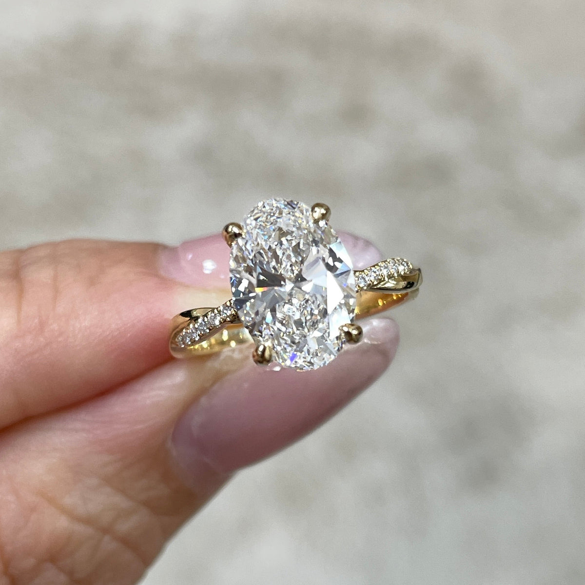 IGI Lab diamond Oval shape 2.5ct four-prong underhalo pave twisted band ring
