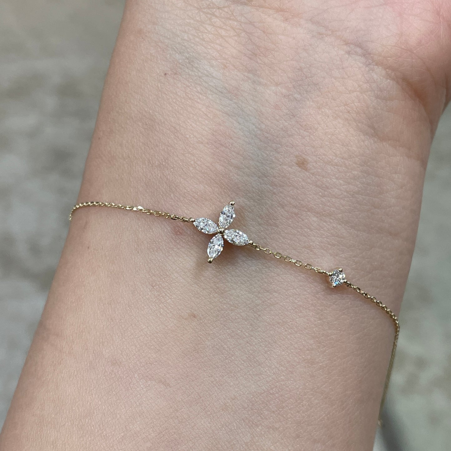 9k Lab diamond marquise flower with little diamond bracelet