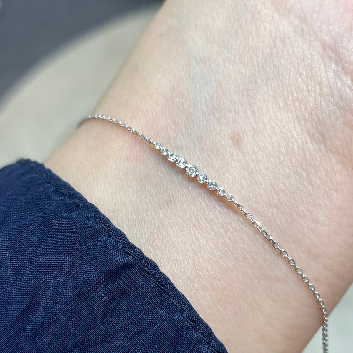 9k Lab diamond round 0.1ct bar bracelet