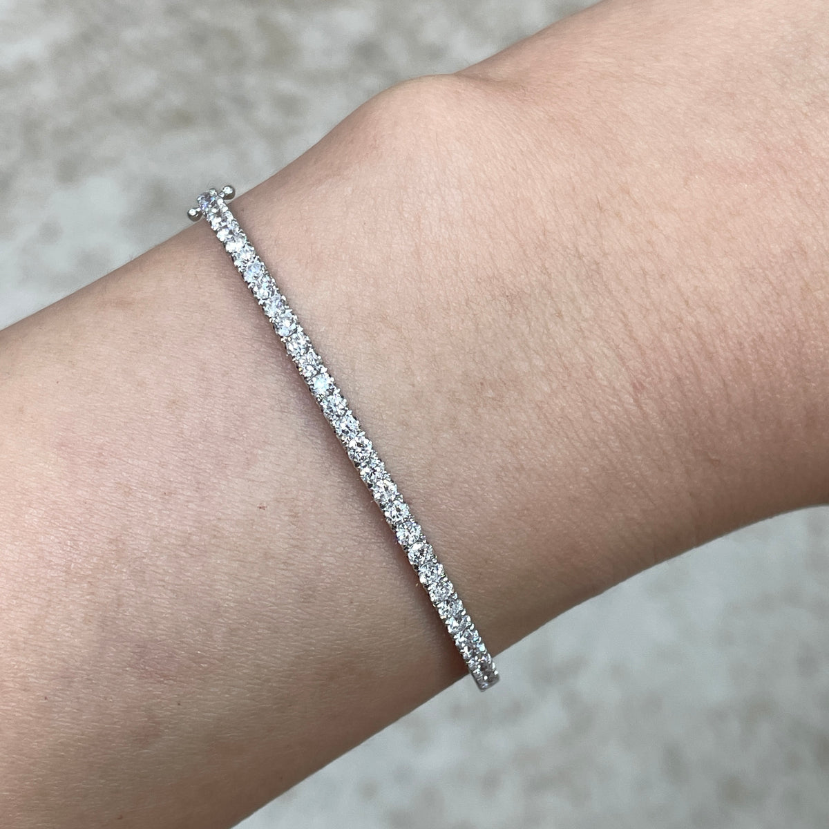 9k Lab diamond round 1.1ct half tennis bangle bracelet