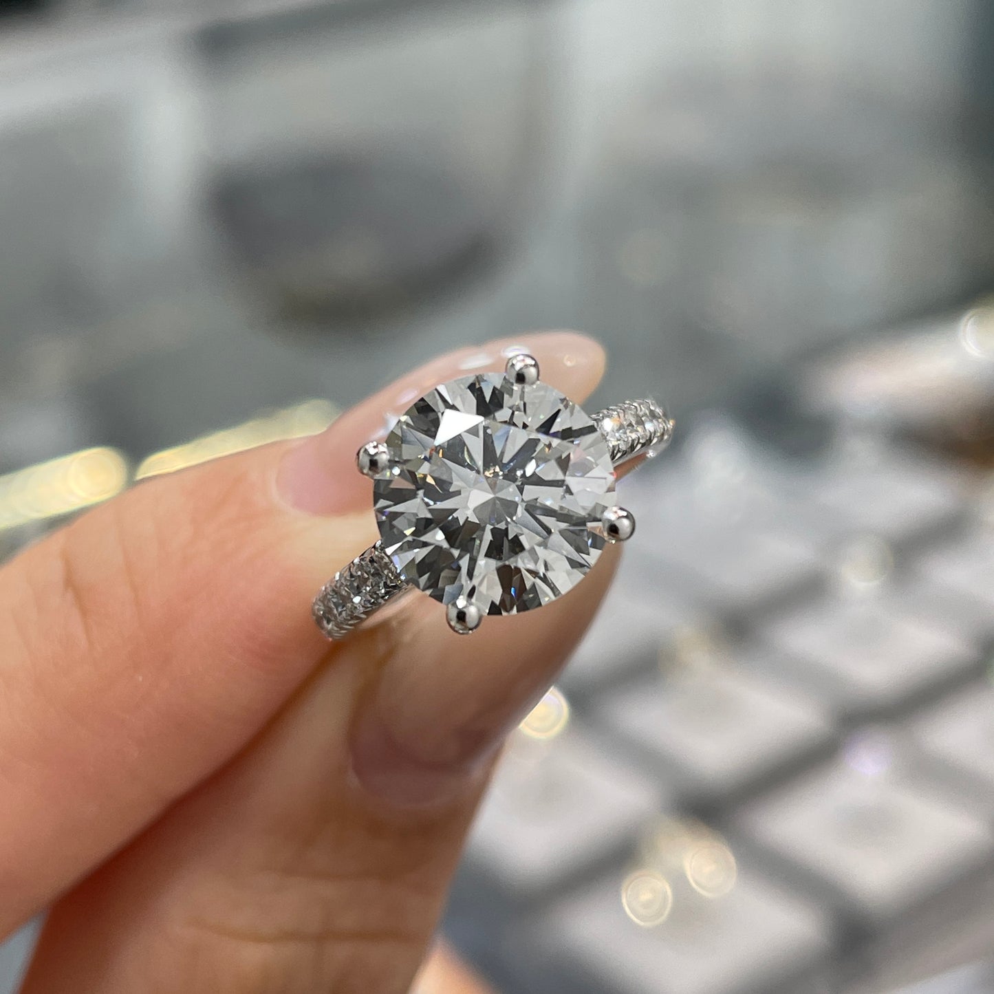 IGI Lab diamond round 3ct four-prong pave ring