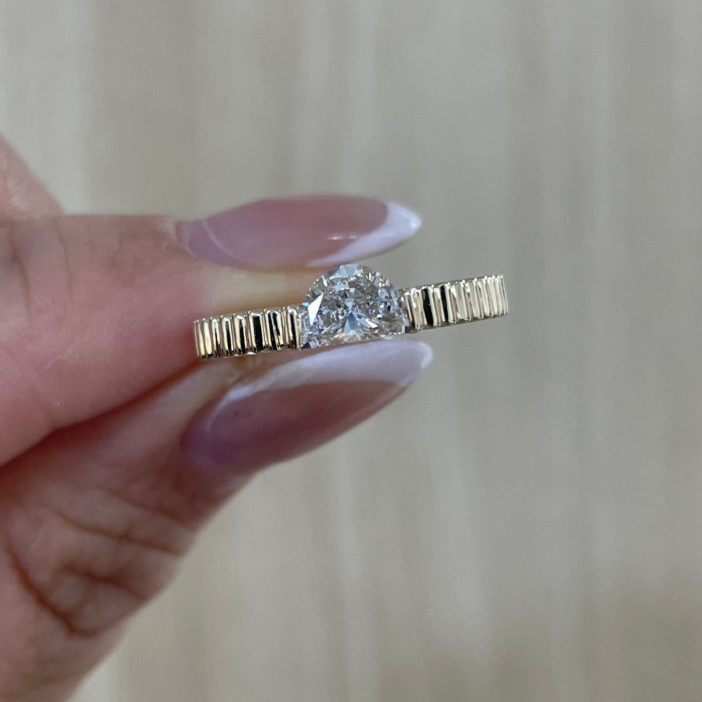 9k Lab diamond half moon 0.5ct full vertical line band ring
