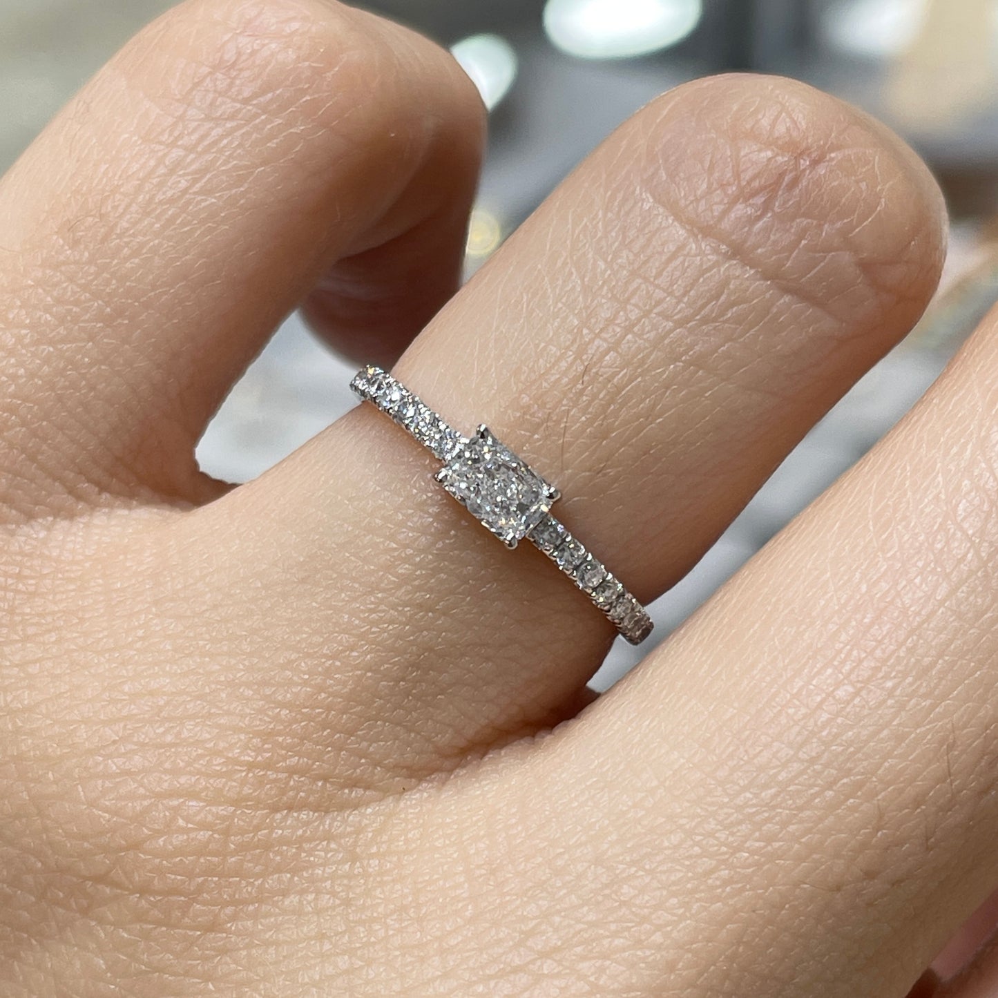 Lab diamond Radiant cut 0.5ct four-prong pave ring