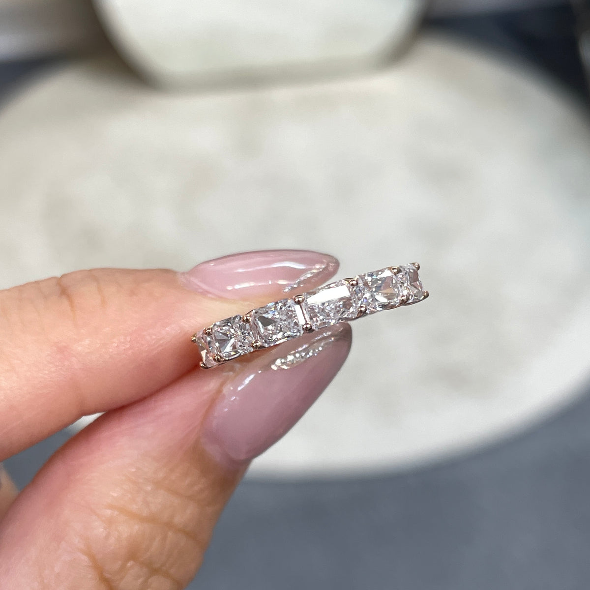 9k Lab diamond Radiant cut 1.8ct horizontal half eternity straight vertical line band ring