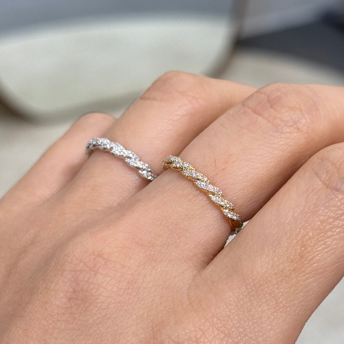 9k Lab diamond round 0.2ct rope half pave ring