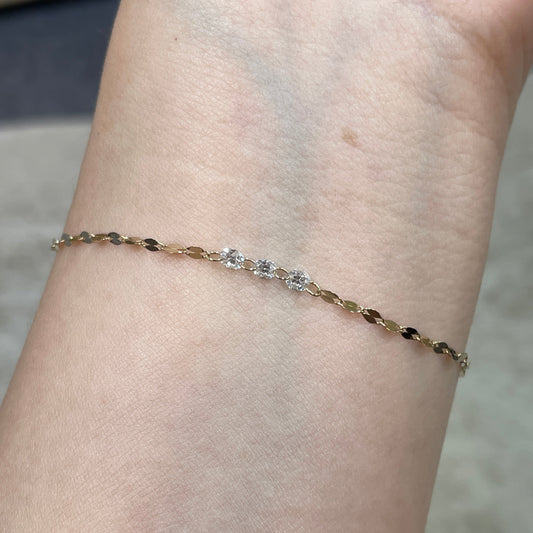Lab diamond round 0.3ct floating petal chain bracelet