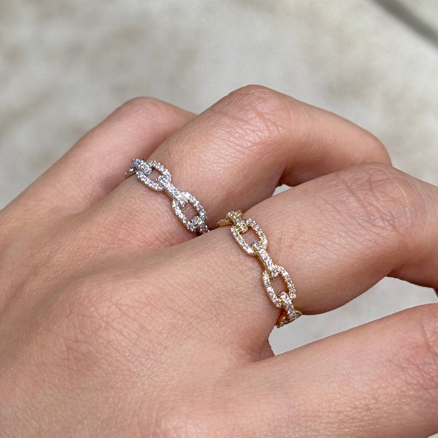 9k Lab diamond round 0.3ct chain link ring