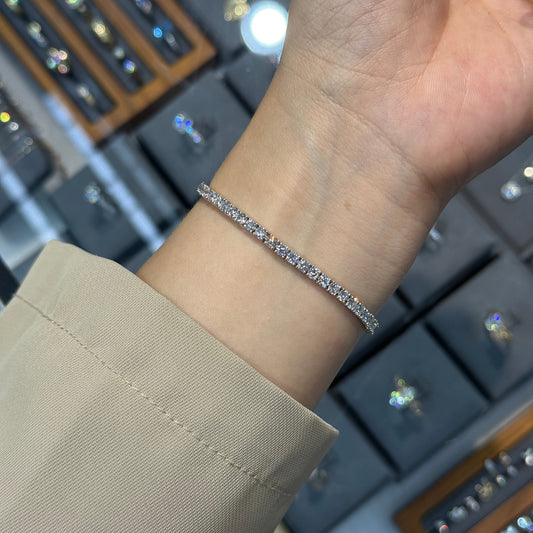 Lab diamond round 6.8ct classic four-prong tennis bracelet
