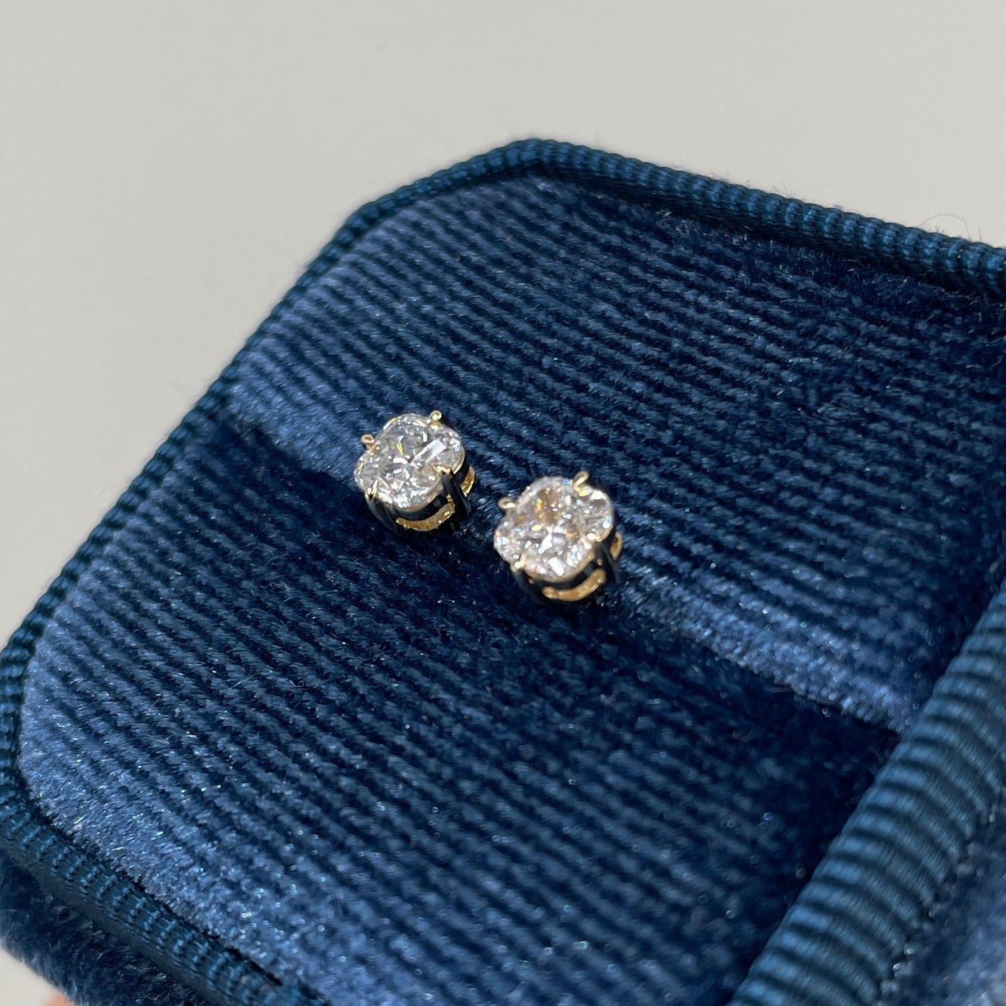 Lab diamond cushion cut 0.9ct four-prong compass stud earrings -pair
