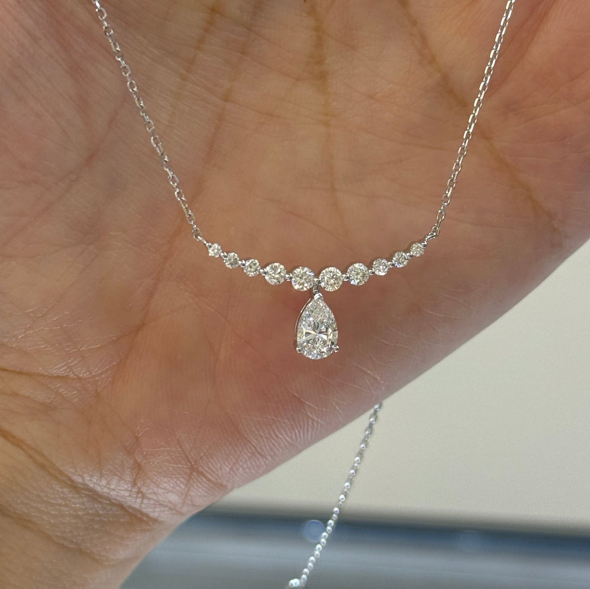 14k Lab diamond pear and round 1ct with smile necklace