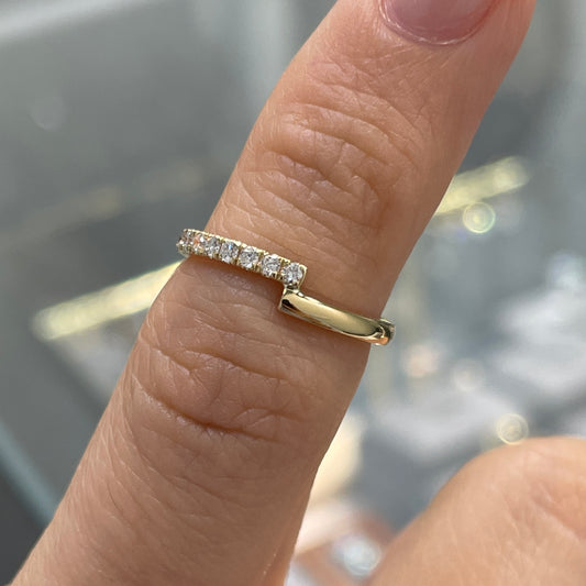 Lab diamond Round 0.09ct baby lucky pinky ring