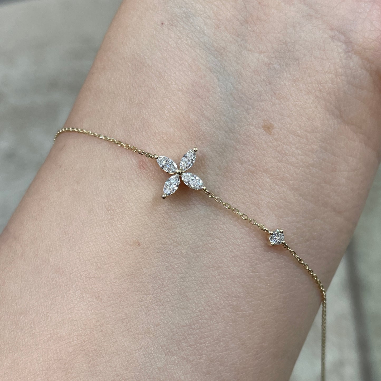 9k Lab diamond marquise flower with little diamond bracelet
